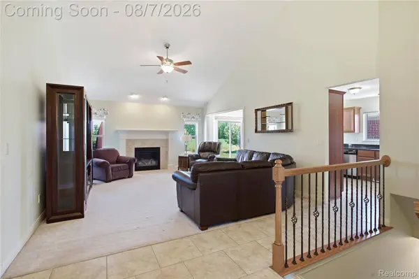 52754 Delena DR, Macomb Township, MI 48042