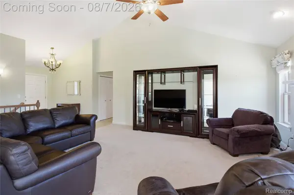 52754 Delena DR, Macomb Township, MI 48042
