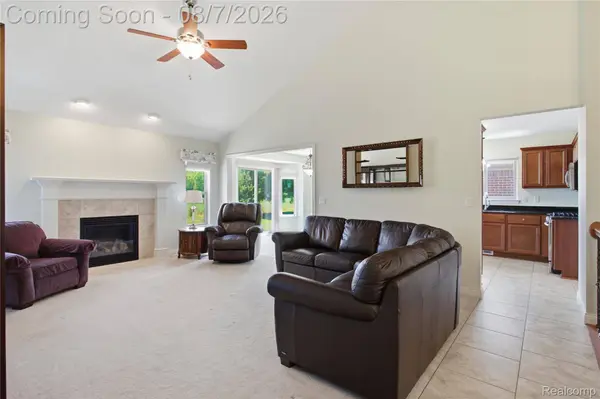 52754 Delena DR, Macomb Township, MI 48042