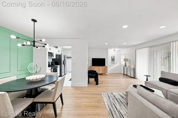 15031 Pilgrim CT, Shelby Charter Township, MI 48315