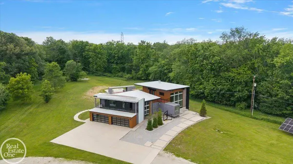 850 Frick RD, Addison Twp, MI 48367