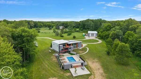 850 Frick RD, Addison Twp, MI 48367