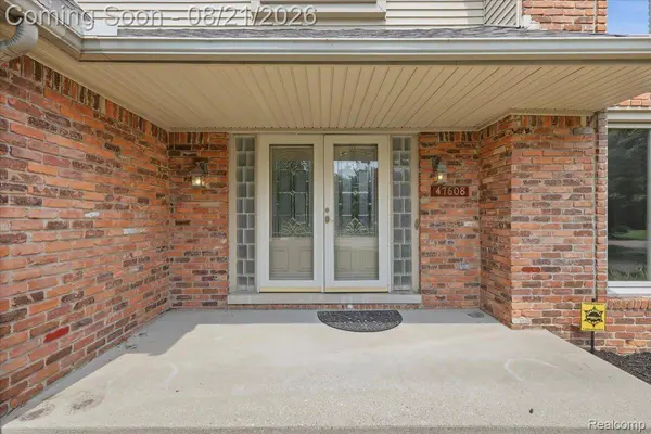 47608 Cheryl CT, Shelby Charter Township, MI 48315