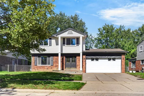 1699 Crestline DR