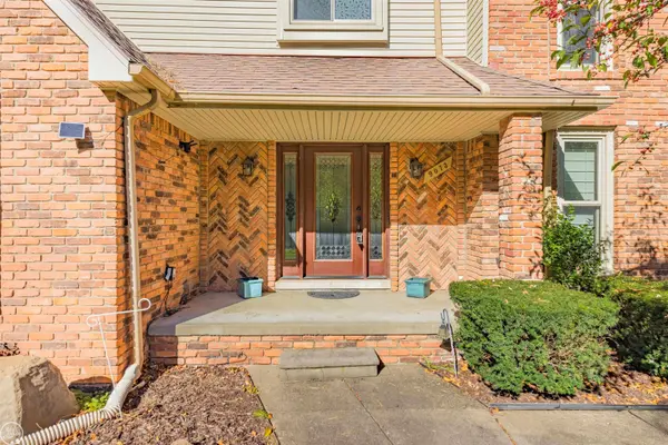 9073 Shelby Woods DR, Shelby, MI 48317