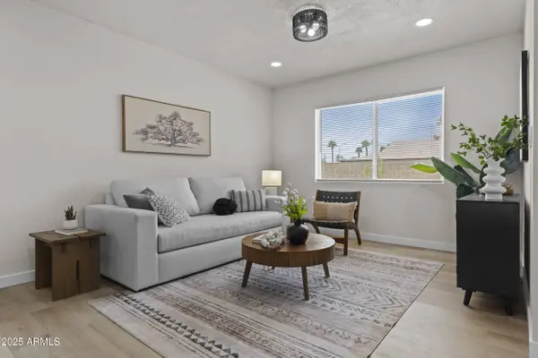 10612 N 48th Avenue, Glendale, AZ 85304