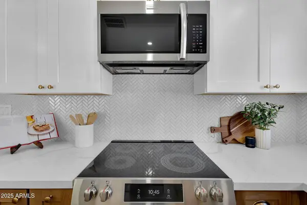 1037 E LILAC Drive, Tempe, AZ 85288