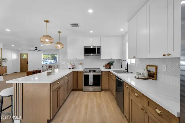 1037 E LILAC Drive, Tempe, AZ 85288