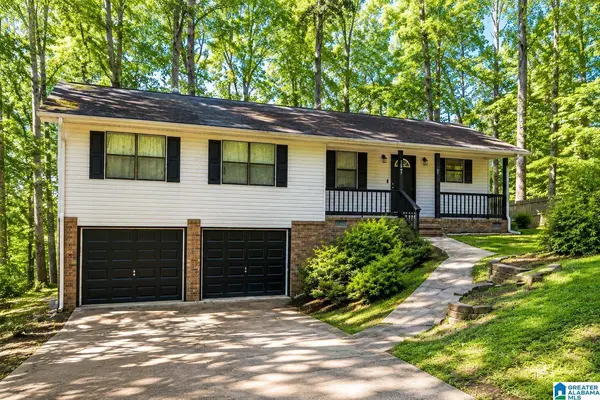 1597 SHELIA DRIVE, Weaver, AL 36277
