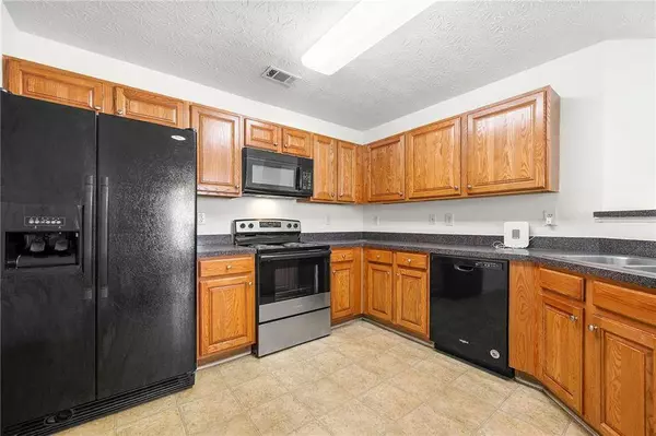 7495 Garnet DR, Jonesboro, GA 30236