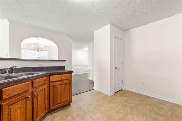 7495 Garnet DR, Jonesboro, GA 30236