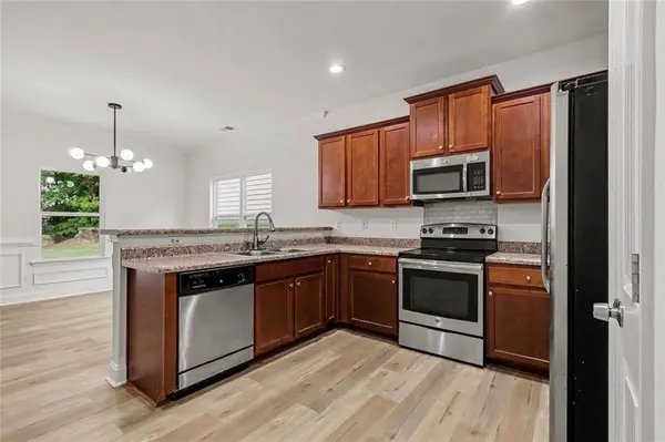 5125 Summersun DR, Morrow, GA 30260