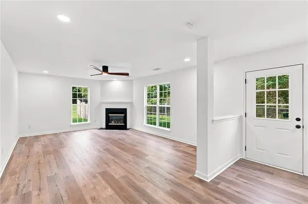 5845 Amerson LN, Ellenwood, GA 30294