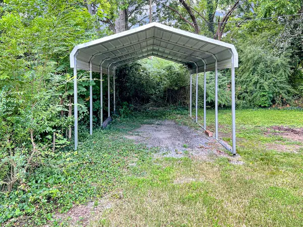 4902 Carolyn LN, Chattanooga, TN 37411