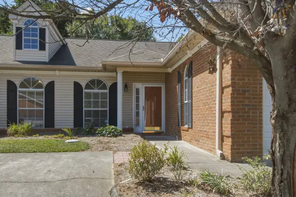 1707 Chestnut Oak DR