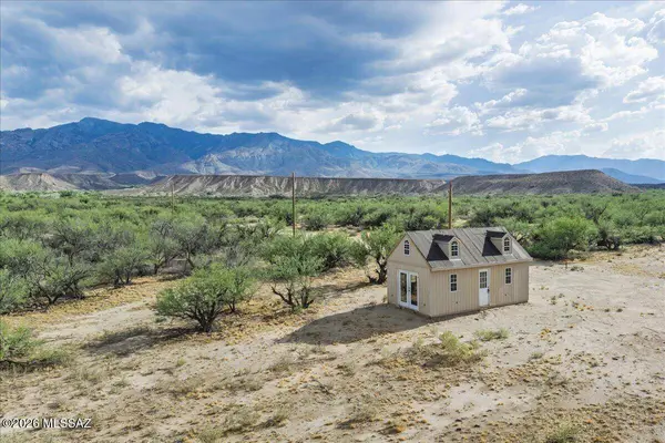 8828 W Miles A Way, Pima, AZ 85543