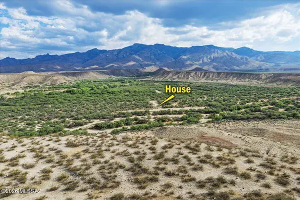 8828 W Miles A Way, Pima, AZ 85543