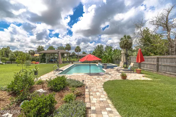 631 Beachcomber DR, Lynn Haven, FL 32444