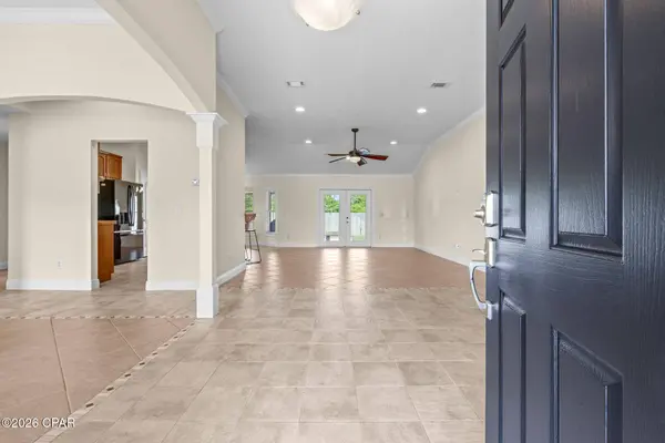 1803 Pond LN