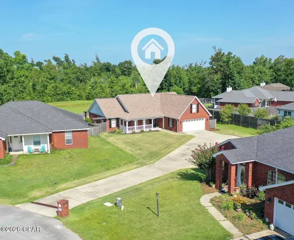 1803 Pond LN, Lynn Haven, FL 32444