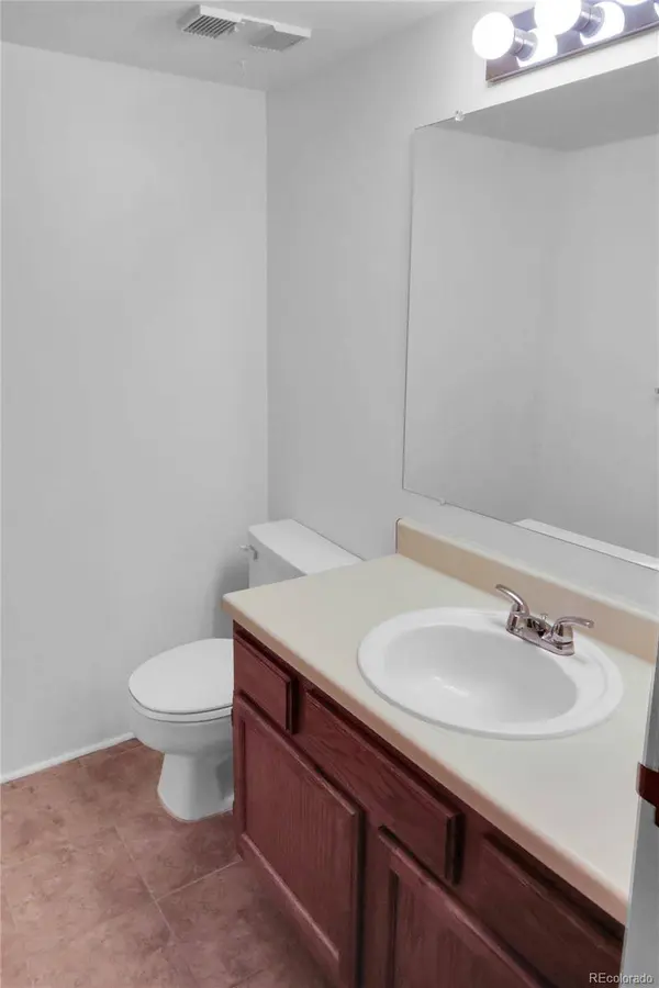 1011 S Ironton ST #204, Aurora, CO 80012