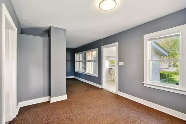 2721 N 56th St, Milwaukee, WI 53210