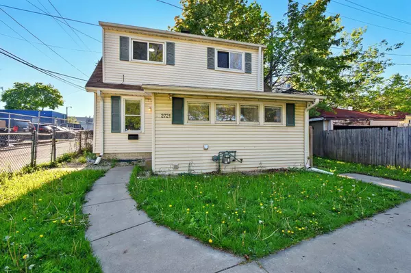 2721 N 56th St, Milwaukee, WI 53210