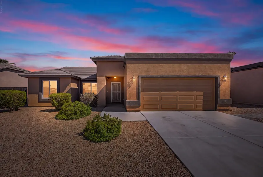 332 W 14th Ave, Apache Junction, AZ 85120-6422