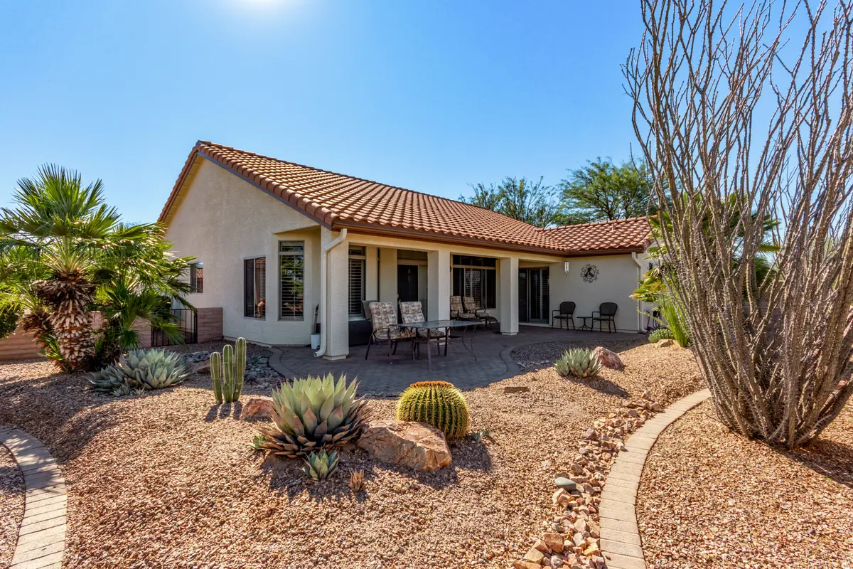 2587 E Dome Ct, Green Valley, AZ 85614-6268