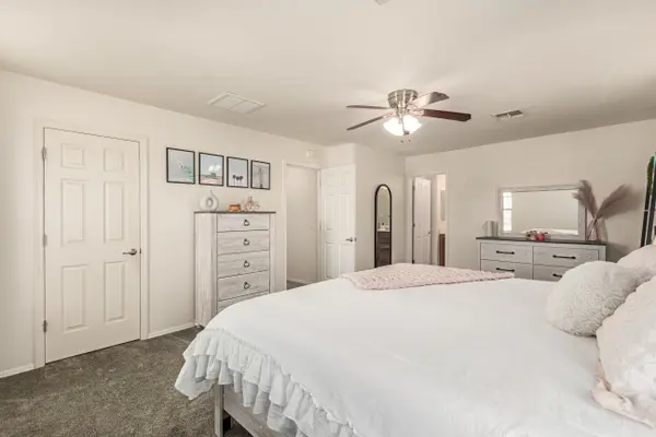 7952 E Revolution Loop, Tucson, AZ 85730-0202