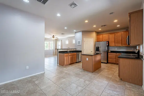 10457 S Boothill Way, Vail, AZ 85641-6846