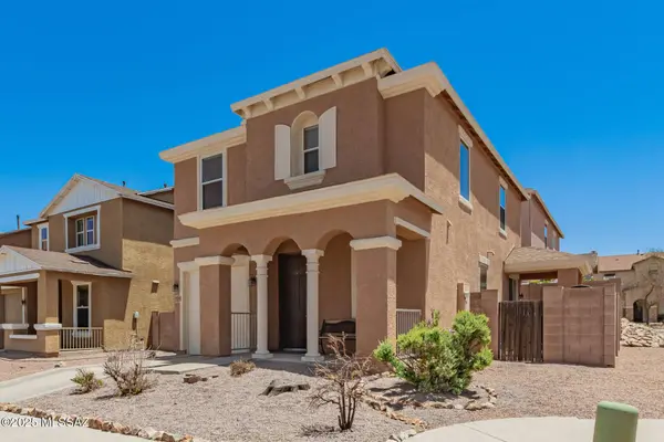 7952 E Revolution Loop, Tucson, AZ 85730