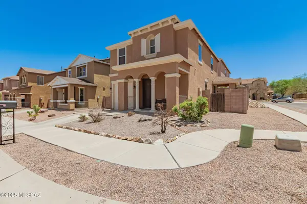 7952 E Revolution Loop, Tucson, AZ 85730