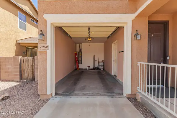 7952 E Revolution Loop, Tucson, AZ 85730