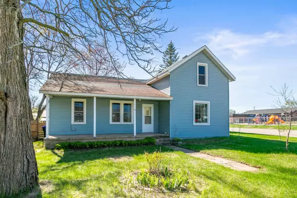 307 S Miller Street, Oxford, WI 53952