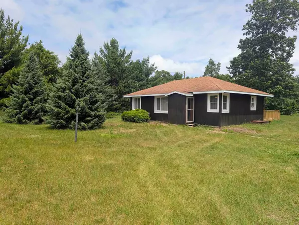 2730 County Road B, Grand Marsh, WI 53936