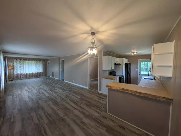 2730 County Road B, Grand Marsh, WI 53936