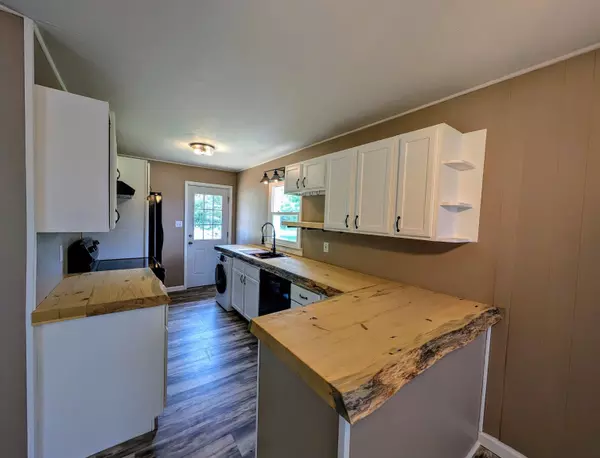 2730 County Road B, Grand Marsh, WI 53936