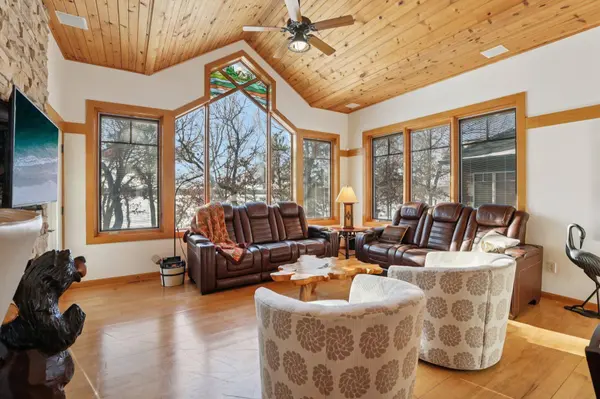 1140 S Gillette Drive #5, Wisconsin Dells, WI 53965
