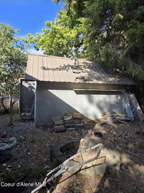 6647 Alderson Lane, Bonners Ferry, ID 83805