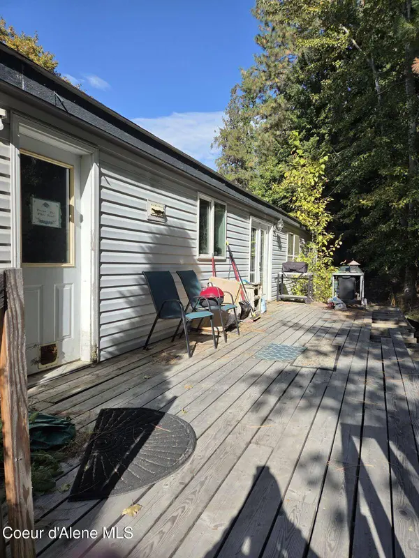 6647 Alderson Lane, Bonners Ferry, ID 83805