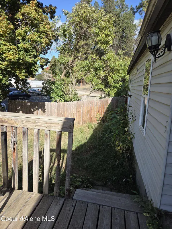 6647 Alderson Lane, Bonners Ferry, ID 83805