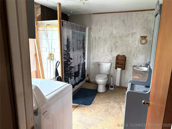 11847 Weaverville LN, Kingston, OK 73439