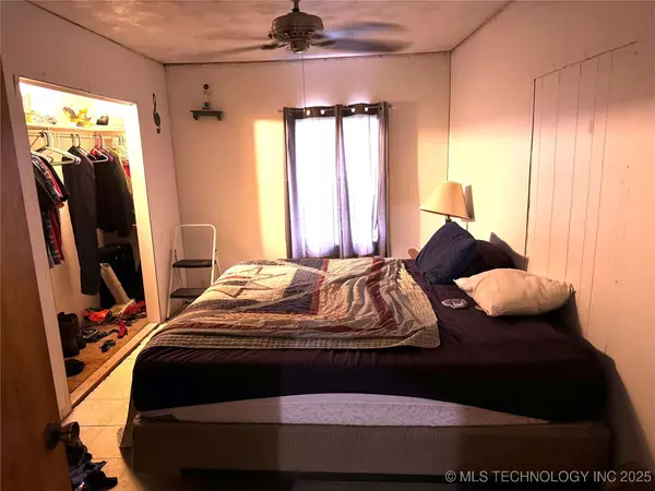 11847 Weaverville LN, Kingston, OK 73439