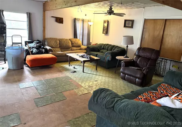 11847 Weaverville LN, Kingston, OK 73439