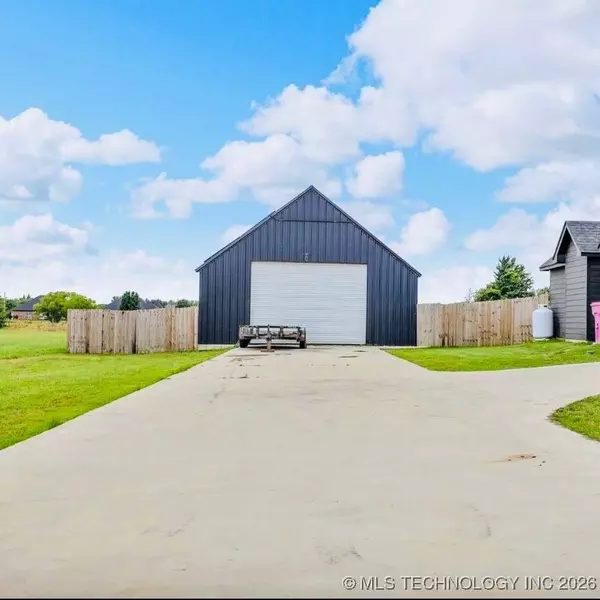 114 Wilson LOOP, Durant, OK 74701