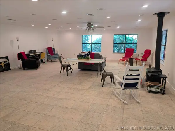 2702 Redbud LN, Kingston, OK 73439