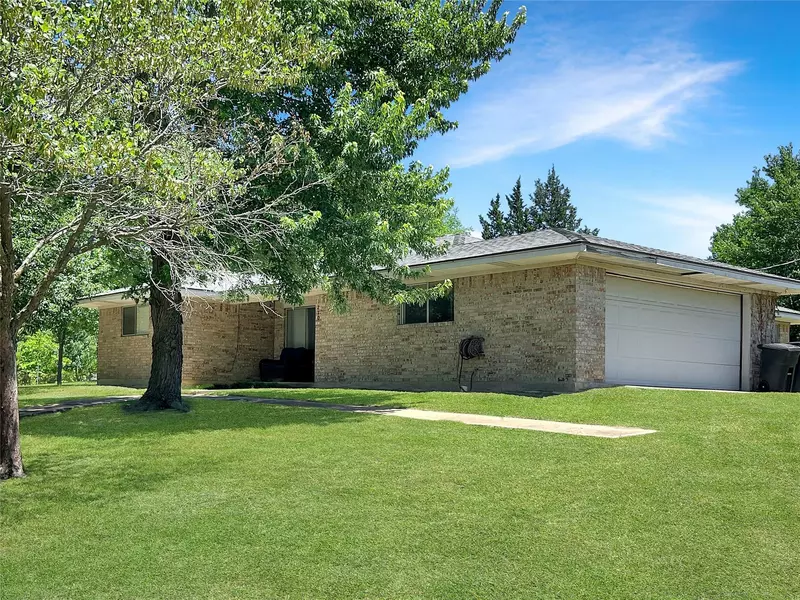 270 Newman Rd, Sherman, TX 75090-3437