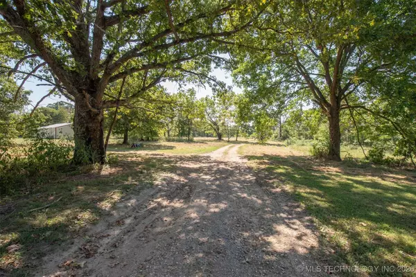 56826 County Road 710, Colcord, OK 74338