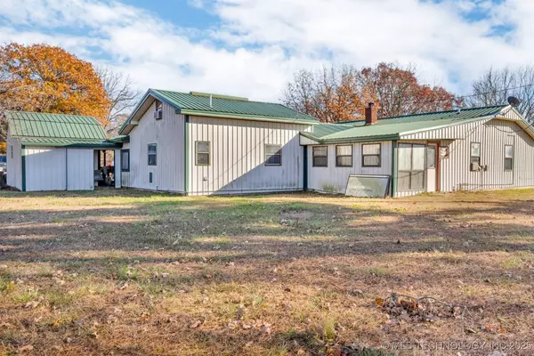 56826 County Road 710, Colcord, OK 74338